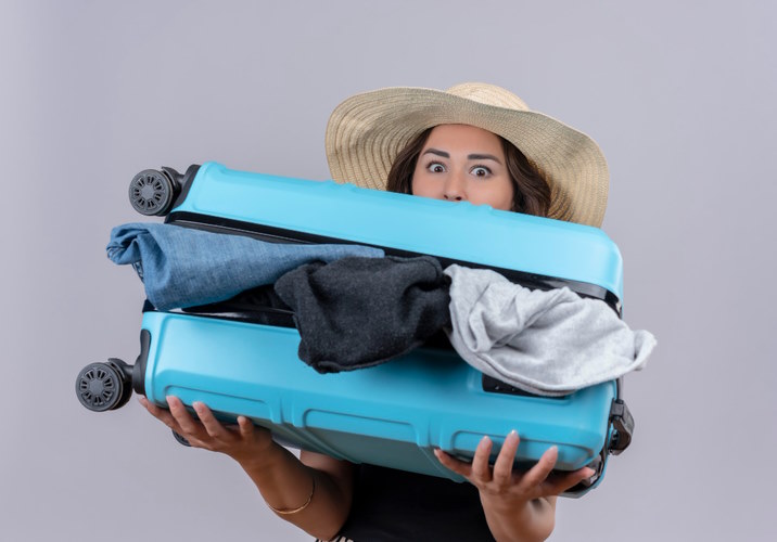 В попытках расширить границы возможного в вопросе вместительности чемодана, не забывайте о весе. Иначе есть риск услышать у стойки регистрации неприятное слово: overweight